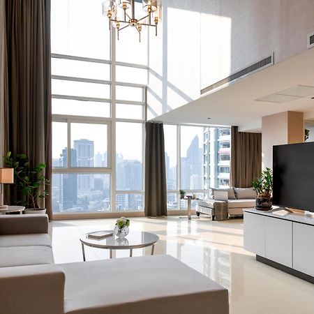 Jasmine 59 Hotel Bangkok Zewnętrze zdjęcie A living room in a luxury apartment