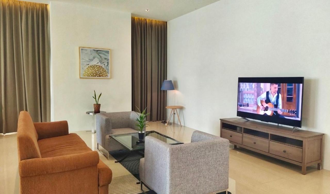 Jasmine 59 Hotel Bangkok Zewnętrze zdjęcie A living room in a serviced apartment in Ho Chi Minh City, Vietnam